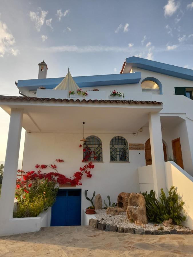 Agriturismo Palas De Serra Country Resort Onifai Exteriör bild