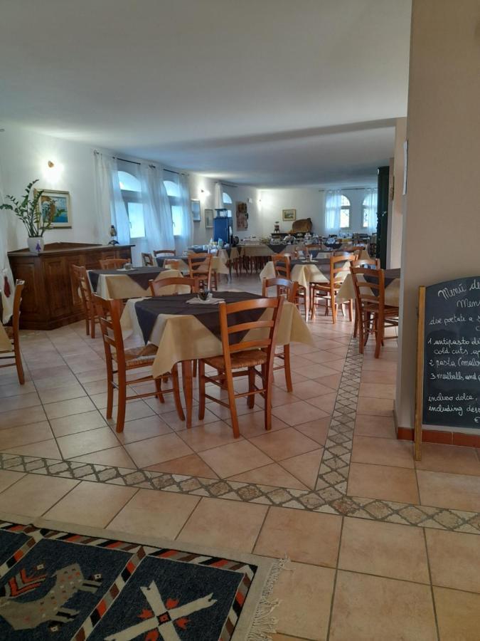 Agriturismo Palas De Serra Country Resort Onifai Exteriör bild
