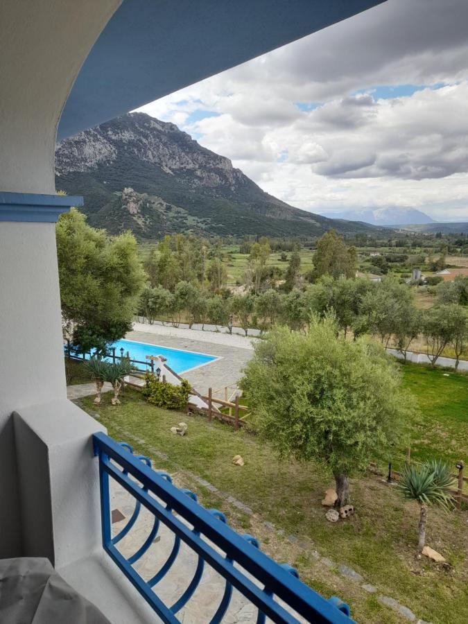 Agriturismo Palas De Serra Country Resort Onifai Exteriör bild