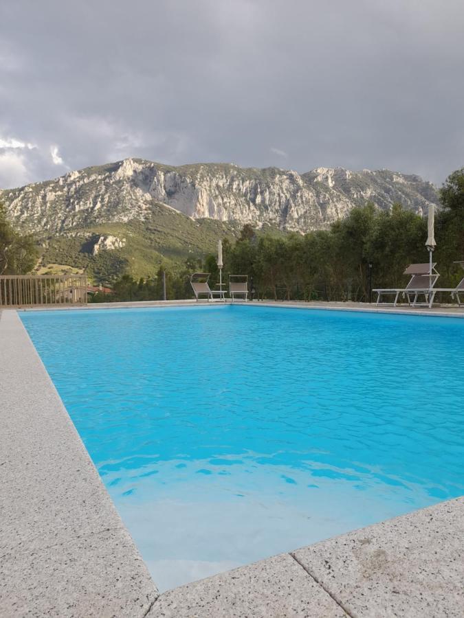 Agriturismo Palas De Serra Country Resort Onifai Exteriör bild